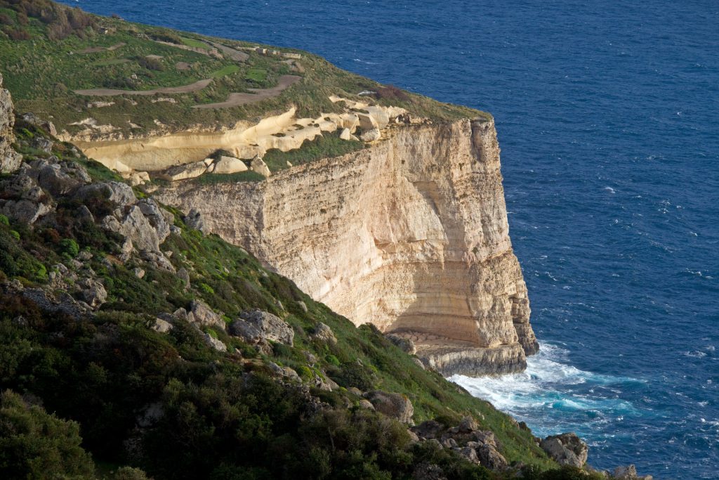 dingli cliffs